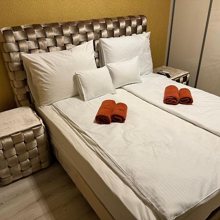Luxury Cordia Apartment With Free Parking Будапеща Екстериор снимка