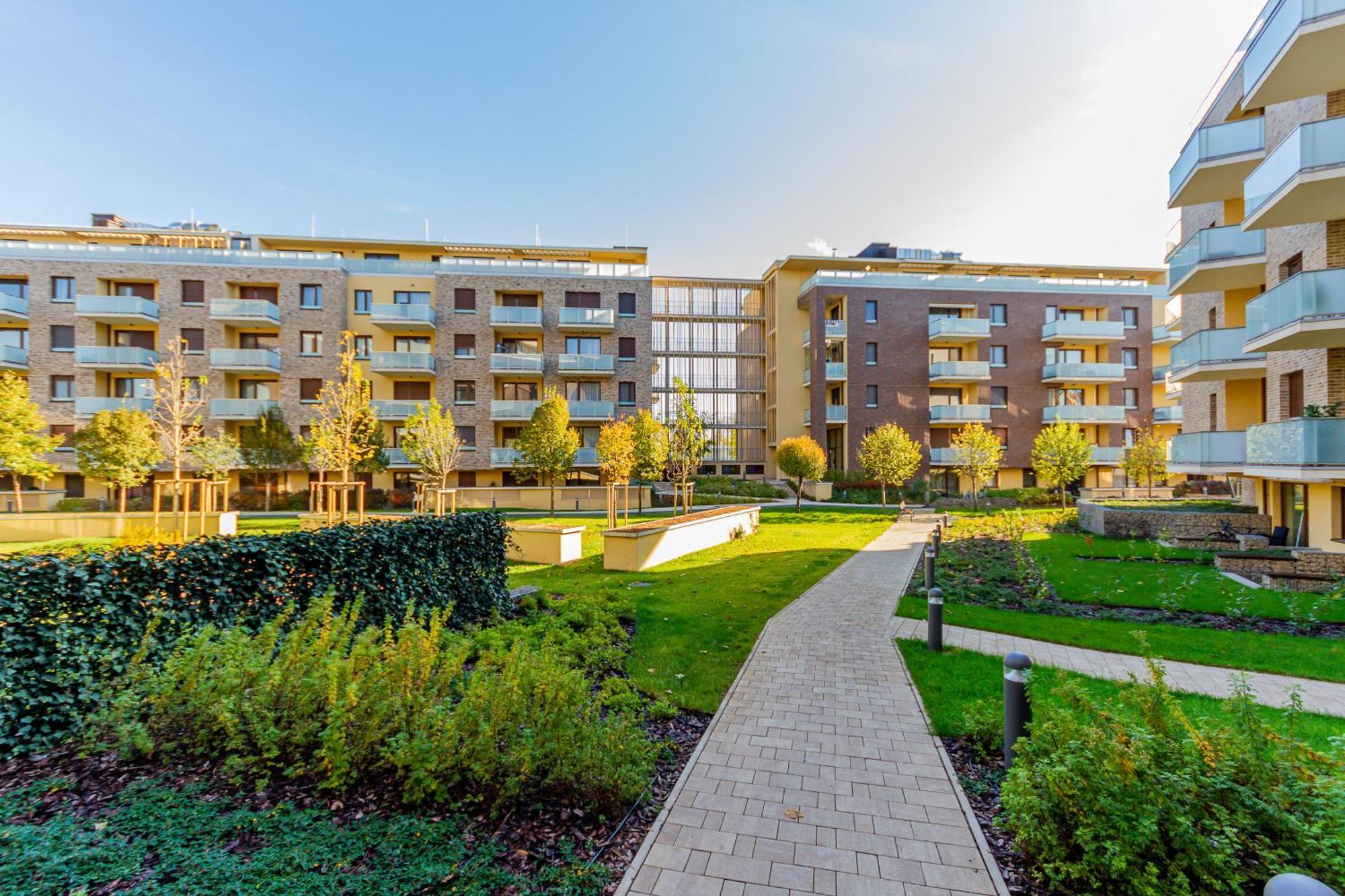 Luxury Cordia Apartment With Free Parking Будапеща Екстериор снимка